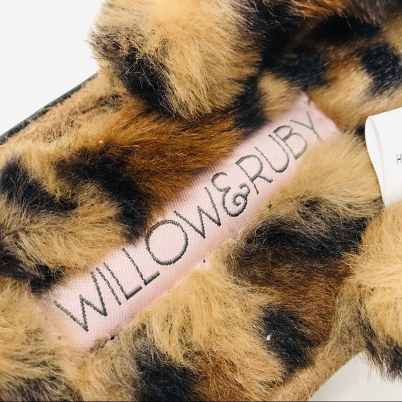Willow & Ruby Leopard Faux Fur Slippers - Picture 3 of 7